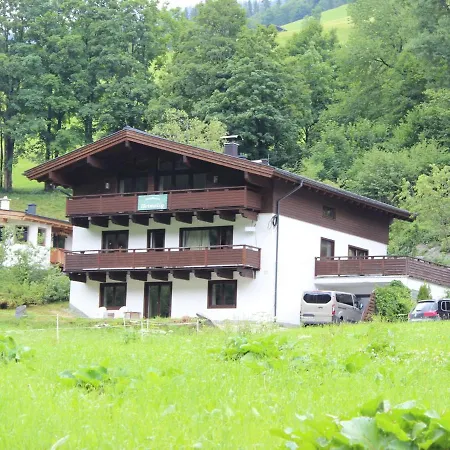 Comfortable Chalet In Hinterglemm With Sauna Saalbach